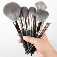 Conjunto de 14 brochas de maquillaje de lujo - Brochas profesionales de felpa verde para detalles completos de rostro y ojos - Ideal para base, contorno y difuminado - details 6