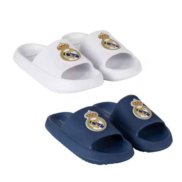 CHANCLAS REAL MADRID CON ESCUDO EN RELIEVE - CERDÁ LIFE'S LITTLE MOMENTS Tallas del 28 al 45 - 1