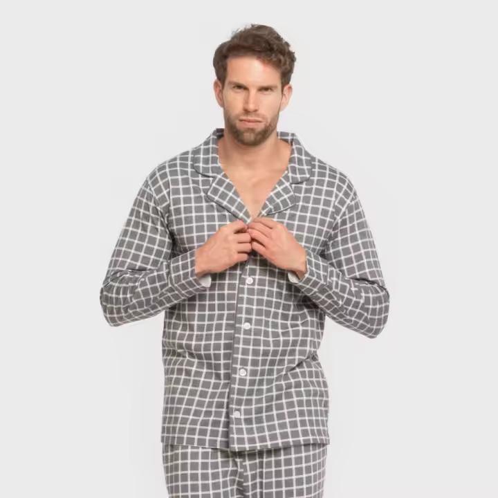 Tramas+ Pijama largo tipo camisero para hombre confeccionado en algodón 100% suave y transpirable, diseño clásico y elegante ideal para dormir o estar en casa con comodidad - 1