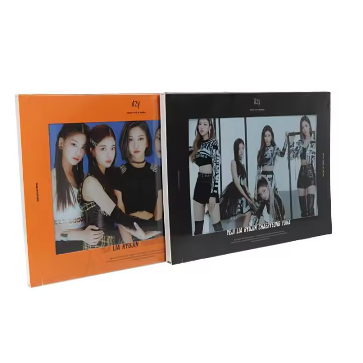 Itzy - Album (It´z me) Random version. - 1