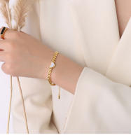 Encanto Pulsera de espigas de trigo de moda de nicho, diseño de corazón de concha blanca, pulsera de acero de titanio chapada en oro de 18 quilates, joyería femenina adecuada para mejores amigas. - details 2