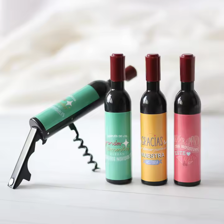 Pack de 12 a 42 unidades de sacacorchos con frases de boda, Sacacorchos para regalar, Abridor de botellas, Detalles para invitados de boda, Caja decorativa y lazo, Detalles originales para regalar, Regalantes.com - 1