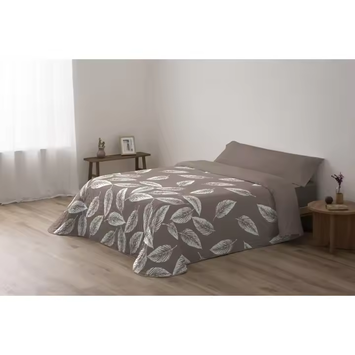Colcha Bouti Reversible Estampada. Fina y Ligera. Extra Suave. Cama de 90,105, 135, 150, 160/180. Ideal para Primavera y Verano. 100% Poliéster, Relleno Fibra Hueca. NO INCLUYE FUNDAS DE COJÍN. Modelo Romero - 1