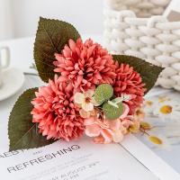 Bouquet De Flores Artificiales 6 Ramas Crisantemo Y Eucalipto Hojas De Hidranegra Para Decoración De Hogar Y Bodas - details 5