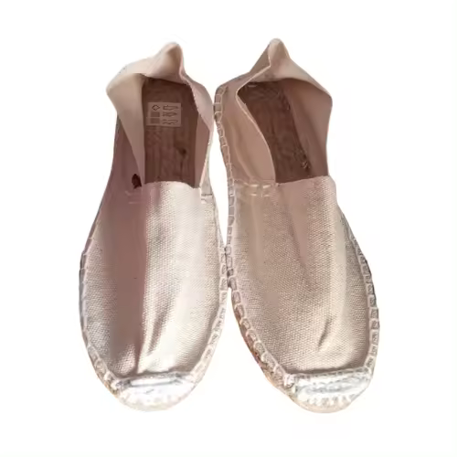 Alpargatas ANIMS básicas cómodas con suela de yute en Burdeos, Azul marino o Arena - Estilo y comodidad para tus pies - VEGANO - 1