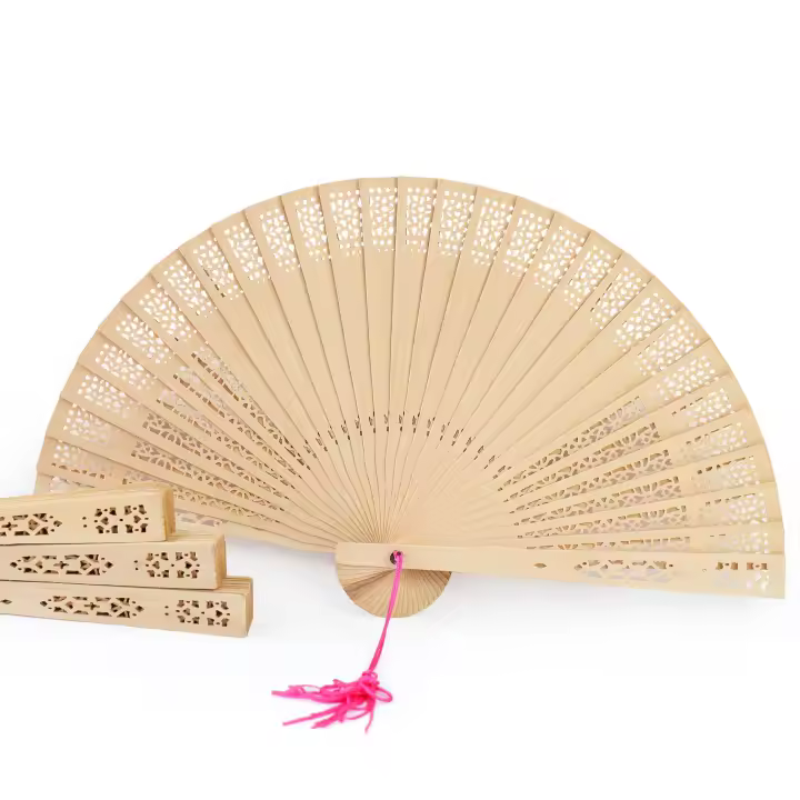 Pack de 6 a 24 unidades de abanicos calados de madera, Pompón fucsia, Abanico de madera, Detalles para invitados de boda, Bodas de verano, Detalles para invitados de bautizo, Detalles comunión, Bodas, Regalantes.com - 1