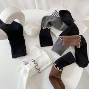 Calcetines De Algodón Para Mujer Diseño Asimétrico De Color Con Contraste Alta Cintura Moda Otoño Invierno Casual Unisex - details 2