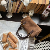 Bolso De Hombro Pequeño En Cuero Sintético Marrón Estilo Coreano Retro Casual Bolso Cruzado Para Mujer Con Cierre De Cremallera - details 9