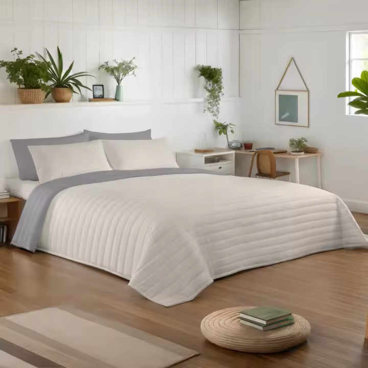 NATURALS - Colcha Bouti Reversible Bicolor - Microfibra Extrasuave - Relleno 100 Gramos (Cama 90/105 - 135/150 - 180) - Cubrecama Acolchado a Líneas - Ideal Primavera y Verano - Fabricado en España - 1