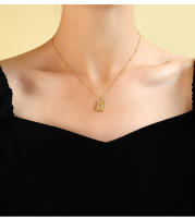 Encanto Collar con colgante de corazón de naipes de estilo europeo y americano, cadena de clavícula encantadora para mujer, cadena de clavícula de acero de titanio y oro de 18 quilates, joyería de acero inoxidable de moda - details 0