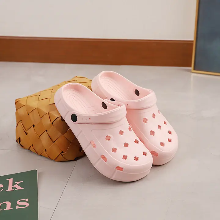 Nuevos Sandalias De Jardín Para Hombres Y Mujeres Verano 2024 Pantuflas De Baño Con Suela Suave Impermeables Y Moda Para Uso Exterior - 1