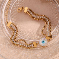Pulsera Elegante De 3 Capas Con Perlas Y Circonia En Acero Inoxidable Platinado 18K Para Mujer Estilo Trendy Clavija De Seguridad - details 7