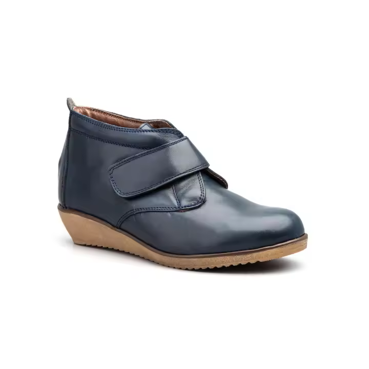 Mº397 MARINO  Hecho en España Botín Mujer Piel MARINO Numeración: 36-41 Marca: Alto Estilo Color: MARINO BOTIN TOBILLERO PIEL MUY SUAVE Y MUY CONFORTABLE AL PIE CON CIERRE VELCRO QUE HACE AUN MAYOR SU COMODIDAD AL PONERLO Y QUITARLO - 1