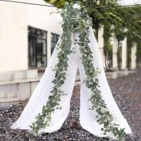 Guirnalda De Hojas De Eucalipto Artificiales Verdes Con Flores Y Bayas Blancas 1pc Decoración Para Bodas Y Fiestas En Casa - details 1