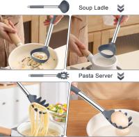Utensilios de cocina de silicona, 2 cucharas soperas grandes antiadherentes y tenedor para pasta para cocinar, mezclar, servir sopa, salsa, pasta y huevos. No tóxicos, resistentes al calor y aptos para lavavajillas, color gris claro. - details 2