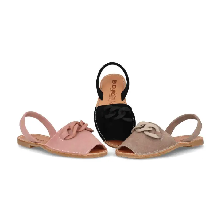 199 - BDA AVARCA MENORQUINA    COLORES : BEIGE , NEGRO , ROSA  TALLAS : 35 AL 41  CORTE EXTERIOR : PIEL  FORRO INTERIOR : PIEL  PLANTILLA : PIEL  ALTURA TACÓN / CUÑA : 1 CM.  PISO : SINTÉTICO - 1