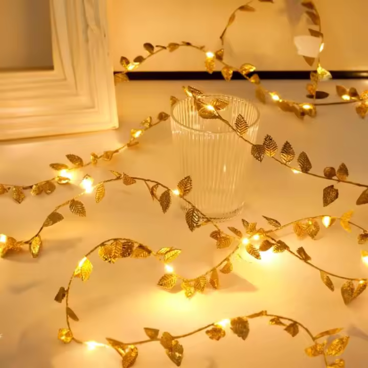 Cadena De Luces LED De 20 LEDs Pequeñas Hojas Doradas 2M Para Decoración De Boda Fiesta Navidad DIY Con Alambre De Cobre Potenciado Por Batería - 1