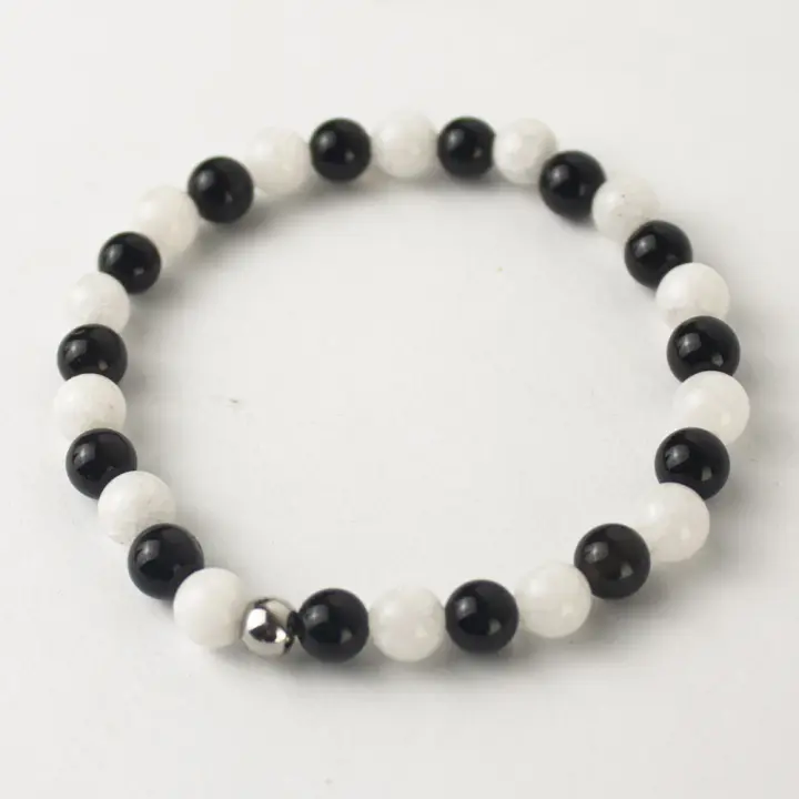 AuraViva - Pulsera de Cuarzo Blanco y Ónix Negro – Equilibrio y Protección (16-17 cm) - 1