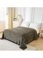 STARLEY - Manta Suave para Cama y Sofá – Cobija Acolchada de Terciopelo Moderno, Disponible en Varios Colores y Tamaños 130x160, 160x220, 220x240 cm – Ideal para Dormitorio, Sala de Estar y Decoración del Hogar - details 16