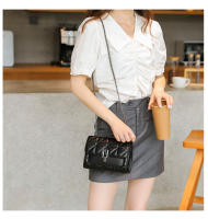 Bolso Cuadrado Clásico Con Detalles De Cremallera Sólido Con Cadena De Hombro Todoterreno Material Principal PU Sin Químicos De Origen Fujian - details 15