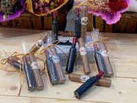 Detalles para Invitados: 10 Sacacorchos en Forma de Botella y Puro de Chocolate en Bolsa de Regalo - Regalos de Boda, Comuniones, Bautizos, Cumpleaños - details 1