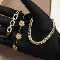 ZAKOL 3Pcs Pulseras De Acero Inoxidable Color Oro Para Mujer Con Inserción De Zirconia En Patrón Geométrico Y Flor De Cinco Hojas Regalo - details 4