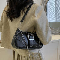 Bolso De Hombro Para Mujer Moda Con Adorno De Cadena Estilo Cool Negro Bolso De Axila De Motociclista Calidad Superior Para Damas Y Niñas - details 4