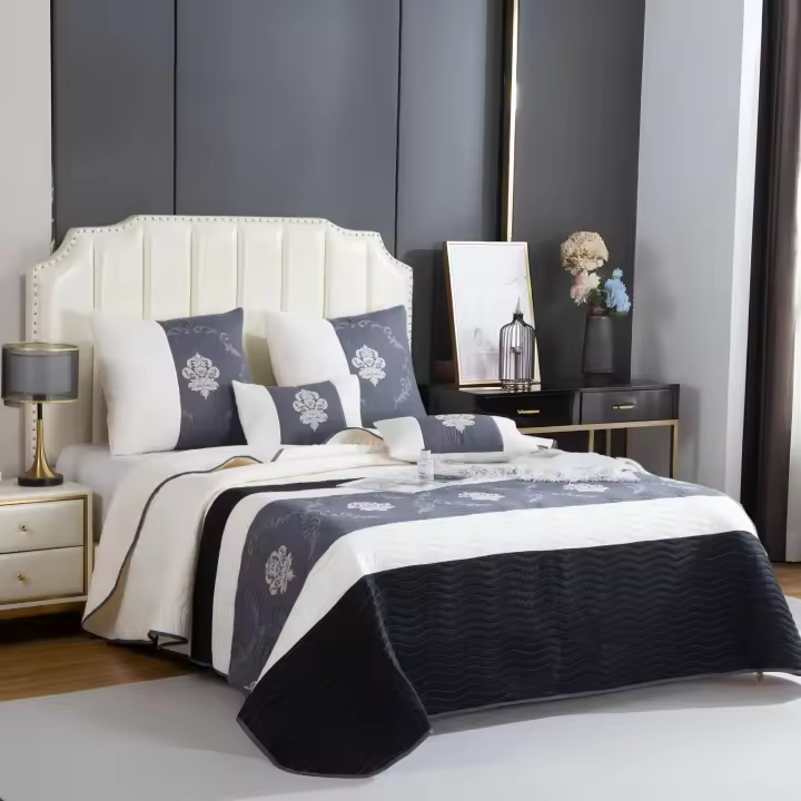 Novotextil Colcha Boutí Bordada Microfibra 150 GSM – Colcha Cama 90 105 135 150 180 con Fundas de Cojín – Cubrecama Ligero, Transpirable y Decorativo para Verano y Entretiempo - 1