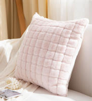 Cojín Decorativo de Pelo Corto de Conejo con Diseño de Cuadros - 7 Colores Suaves | Tamaño 45x45 cm | Ultra Suave y Perfecto para Sofá/Cama/Oficina - details 3
