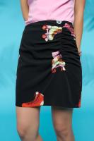 Falda roller de Minueto. La Roller Skirt de Minueto es una falda que combina estilo y funcionalidad:  Tiro medio: favorecedor para diversos tipos de cuerpo. Fruncido lateral: aporta un toque de movimiento y estilo. - details 3