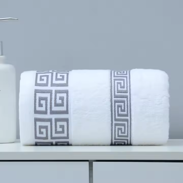 Toalla De Baño De Algodón Grande 140x70cm Bordada Geométrica Oscuro Verde Negro Regalo Ideal Para Ducha Y Secado Rápido - 1