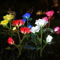 Lámpara Solar Exterior Impermeable Con 3 Cabezas De Flores Iluminadas Luz De Rosas Para Decoración De Jardín Y Patio De La Casa - details 1