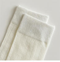 Calcetines De Mujer Color Sólido Primavera Verano Malla Hueca Calcetines Largos Respirables Casual Blancos Delgados Cómodos - details 9