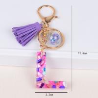 Llavero Con Inicial Colorido Y Borla Morada Para Mujeres Y Niñas Colgante Para Bolso Y Billetera Material De Resina Estilo Clásico - details 2