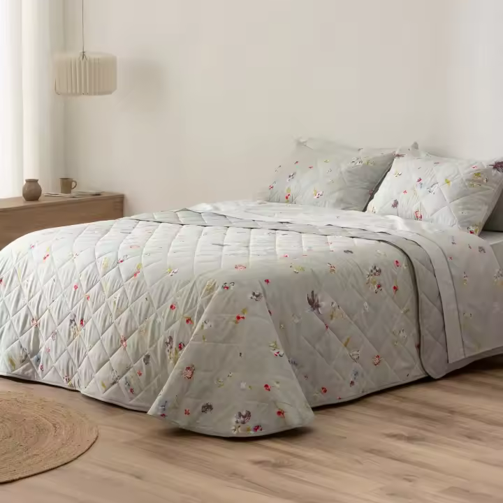 Boutí Floral Primavera-Verano | Colcha Reversible con Cojines | Diseño Acuarela Multicolor | 5 Medidas Disponibles - 1