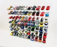 EXPO-HOBBY - Vitrina 70x85x16 cm para 10 coches SLOT escala 1:32 - Perfecto para exhibir tus coches de colección. - details 2
