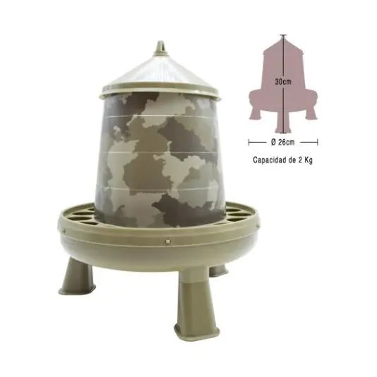 FINCA CASAREJO Pack Comedero y Bebedero con Patas para Gallinas - Capacidad 2Kg / 3L - Tolva y Bebedero Sifónico en Colores Camuflaje - 1