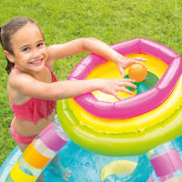 Piscina hinchable infantil INTEX Juegos con Arco Iris con tobogán, para mayores de 2 años, capacidad de 168-206L, base acolchada, medidas 191x295x109cm, incluye parche de reparación - details 2