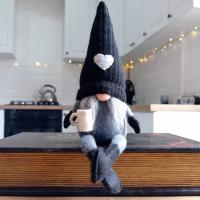 Muñeca Sin Cara Tejida Con Pies Colgantes Y Piernas En El Suelo Para Decoración De Mesa En Dormitorio Y Sala De Estar Compañero De Juguete Para Bebés Estilo Moderno - details 1