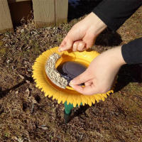 Alimentador de aves con forma de flor brillante, bandeja de alimentación de aves al aire libre, girasol, regalo para amigos, familiares y vecinos - details 1