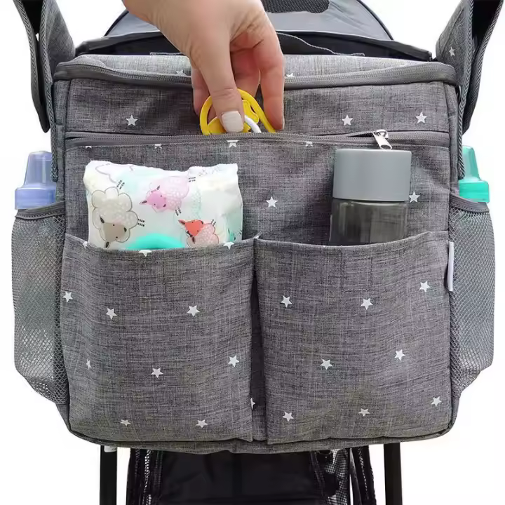 Bolsa de almacenamiento universal para cochecito de 14,6x12,2x7,5 pulgadas, Bolsa Grande impermeable para pañales de bebé, 4 maneras de llevar la mopila (GRIs) - 1