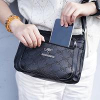 Bolso Bandolera De Moda Para Mujer En Cuero PU Gran Capacidad Con Múltiples Bolsillos Bolso De Hombro Negro Con Relieve Para Salidas Y Fiestas - details 9