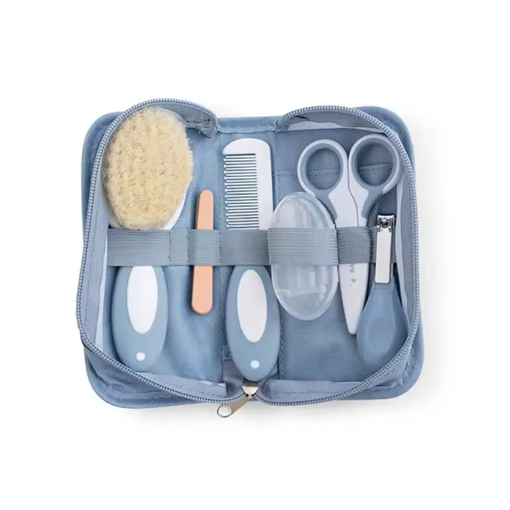 Neceser de aseo para bebé 10 pcs. azul Saro Baby - 1