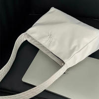 Bolso De Moda Coreana Mucu & Ebony Para Mujer Bolsa De Hombro Sencilla Bordada En Nylon Underarm Bolsa De Compras - details 8