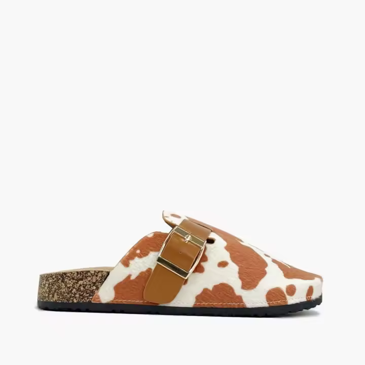 Zueco vaca Marron-Cofee. Chancla mujer con estampado de vaca - Animal print. Sandalias planas con estampado - 1