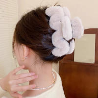 Molans Pinzas De Pelo De Peluche En Colores Sólidos Para Mujer Barretas Accesorios De Pelo Para Otoño E Invierno Moda Casual - details 0