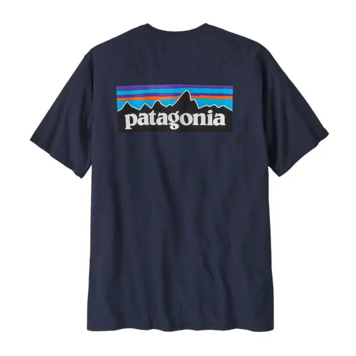 Camiseta Azul Marino Patagonia P-6 Logo Responsibili-Tee New Navy con Gráfico Clásico - 1