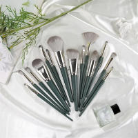 Conjunto de 14 brochas de maquillaje de lujo - Brochas profesionales de felpa verde para detalles completos de rostro y ojos - Ideal para base, contorno y difuminado - details 7