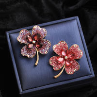 Broche De Cuatro Hojas Con Cristales Para Mujer Moda Accesorios De Ropa Para Fiestas Y Eventos Joyería De Moda - details 1