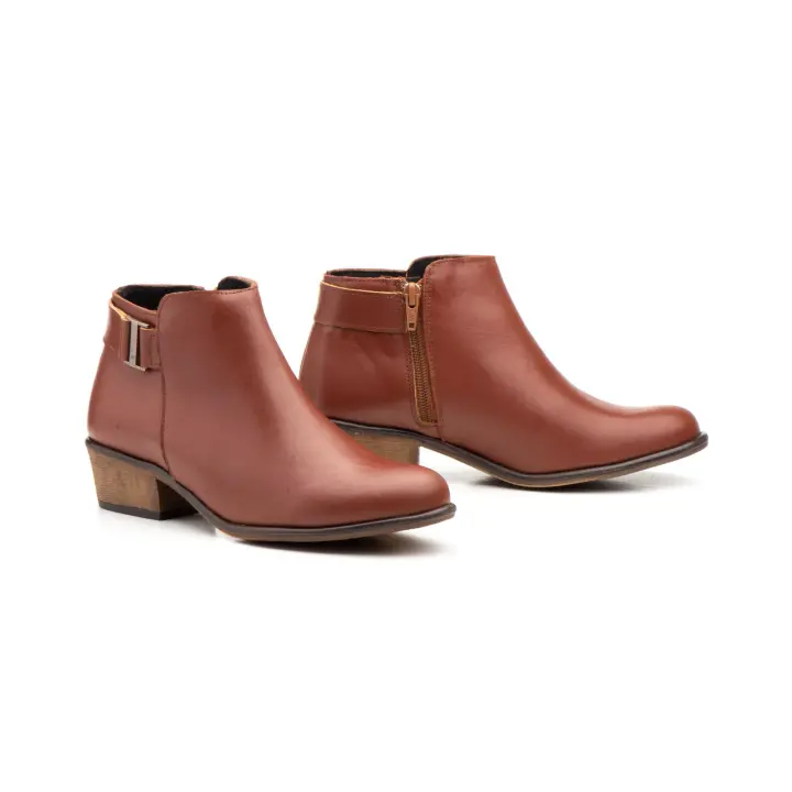 Mº6300 CUERO Hecho en España Botín Mujer Piel CUERO Hebilla Tacón Numeración: 35-41 Marca: JAM Color: CUERO BOTIN TOBILLERO TACON BAJO TIPO CAWBOY TODO EN PIEL CON ADORNO HEBILLA LATERAL MUY COMODO Y ELEGANTE - 1